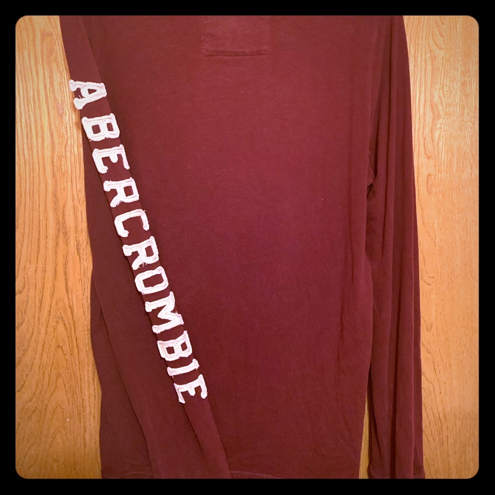 Abercrombie size medium men’s maroon long sleeve